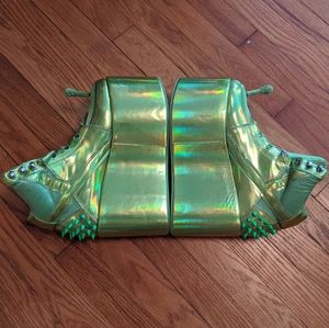 YRU Qozmo Alien Platforms